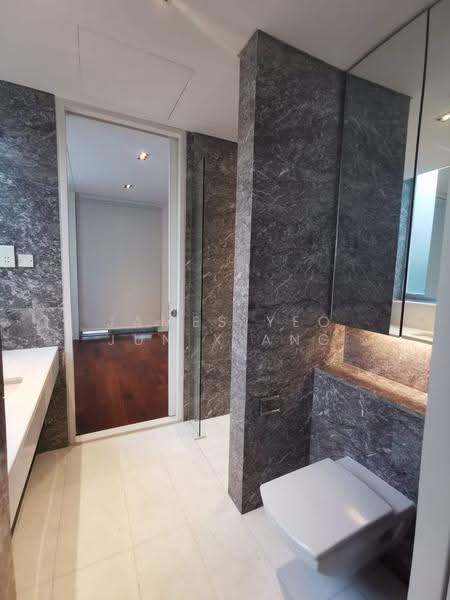 The Oliv @ Balmoral, 11C Balmoral Road, Tanglin / Holland / Bukit Timah, 4 Bedrooms, 4,908 sqft, Apartment For Rent, by James Yeo Jun Xiang, 500271293 - Bathroom - PropertyGuru.com.sg