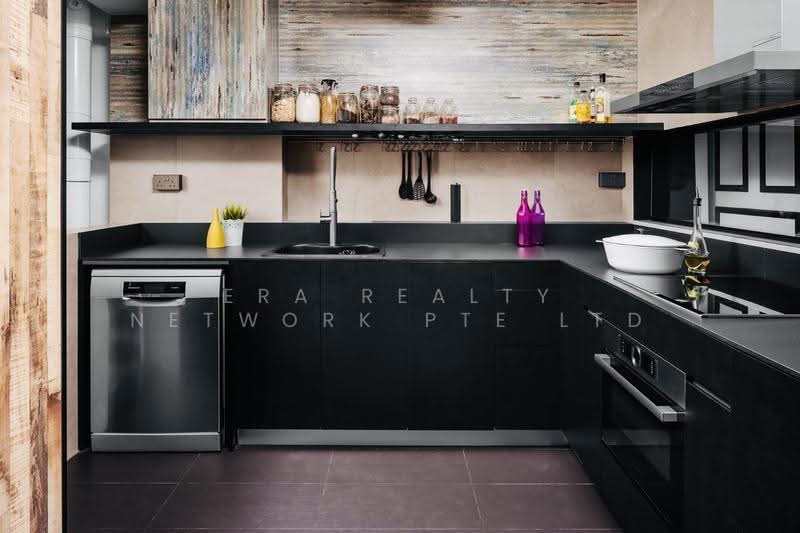 549 Serangoon North Avenue 3, 549 Serangoon North Avenue 3, Hougang / Punggol / Sengkang, 4 Bedrooms, 1,292 sqft, HDB Flat For Sale, by MARTIN, 500271298 - Kitchen - PropertyGuru.com.sg