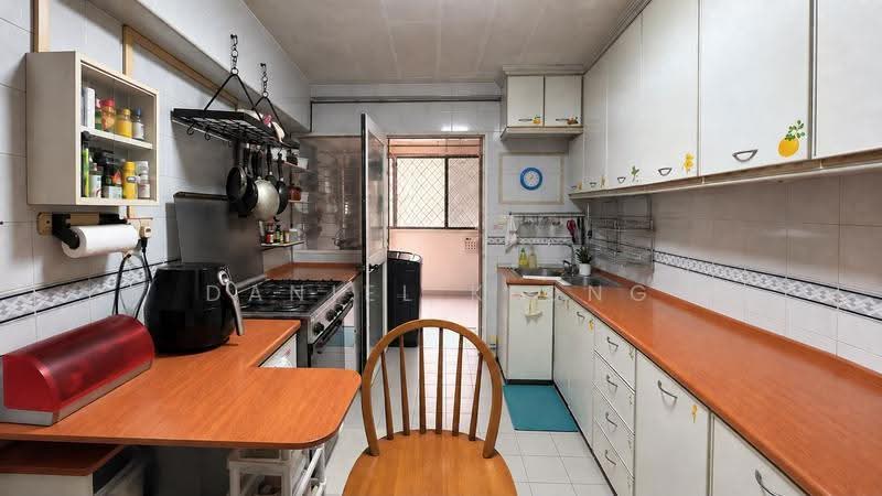 682 Choa Chu Kang Crescent, 682 Choa Chu Kang Crescent, Dairy Farm / Bukit Panjang / Choa Chu Kang, 4 Bedrooms, 1,324 sqft, HDB Flat For Sale, by Daniel Kiong, 500271317 - Kitchen - PropertyGuru.com.sg