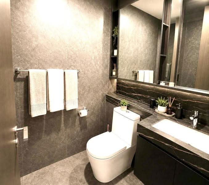 Hyll on Holland, 89 Holland Road, Tanglin / Holland / Bukit Timah, 2 Bedrooms, 603 sqft, Condominium For Sale, by Lindy Lee, 500271321 - Bathroom - PropertyGuru.com.sg