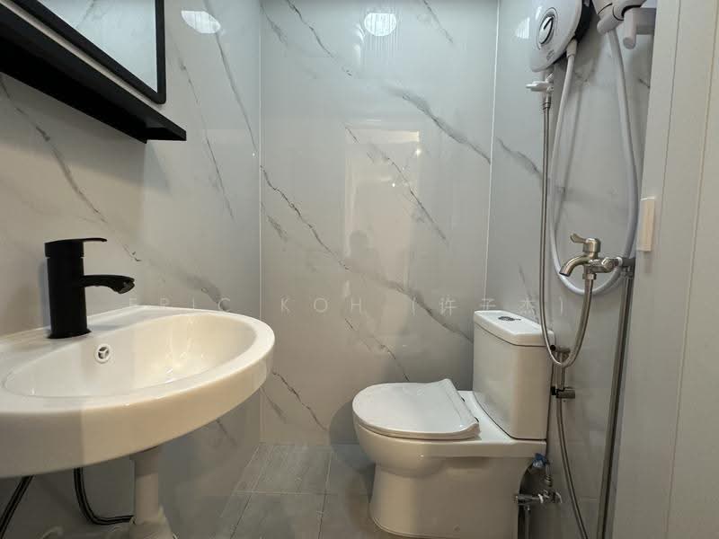 People's Park Complex, 1 Park Road, Boat Quay / Raffles Place / Marina, Room Rental, 250 sqft, Apartment For Rent, by Eric Koh (许子杰), 500271322 - Bathroom - PropertyGuru.com.sg