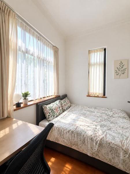 Spring Grove, 53 Grange Road, Tanglin / Holland / Bukit Timah, 3 Bedrooms, 1,400 sqft, Condominium For Rent, by Elaine Chng, 500271325 - Bedroom - PropertyGuru.com.sg