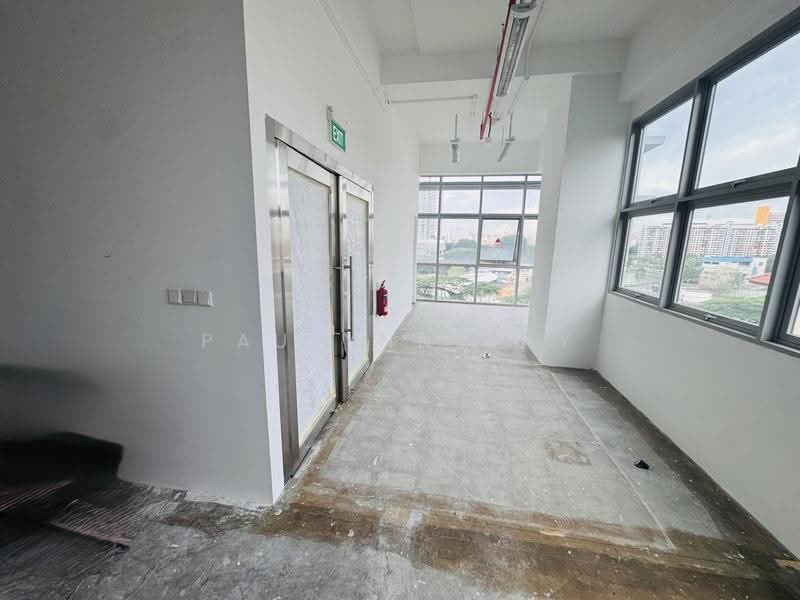 Pico Creative Centre, 20 Kallang Avenue, Balestier / Toa Payoh, 1,752 sqft, Light Industrial (B1) For Rent, by Paulynn Tay, 500271340 - Corridor - CommercialGuru.com.sg