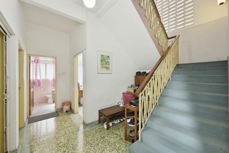 *WIDE FRONTAGE GCB @ MALCOLM ROAD area, Tanglin / Holland / Bukit Timah, 4 Bedrooms, 3,997 sqft, Good Class Bungalow For Sale, by Vernon Teo, 500271345 - Entrance - PropertyGuru.com.sg