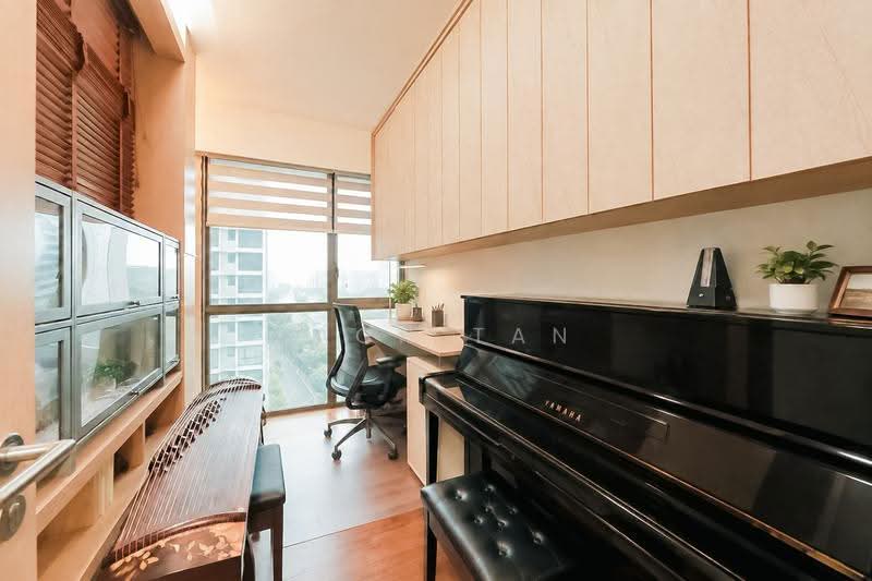 Twin Waterfalls, 82 Punggol Central, Hougang / Punggol / Sengkang, 4 Bedrooms, 1,238 sqft, Condominium For Sale, by Zach Tan, 500271363 - Study - PropertyGuru.com.sg