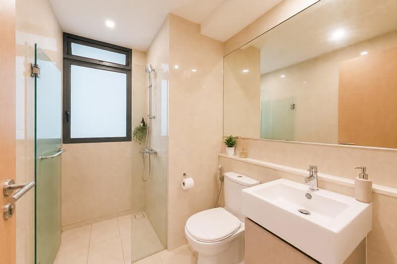 Twin Waterfalls, 82 Punggol Central, Hougang / Punggol / Sengkang, 4 Bedrooms, 1,238 sqft, Condominium For Sale, by Zach Tan, 500271363 - Bathroom - PropertyGuru.com.sg