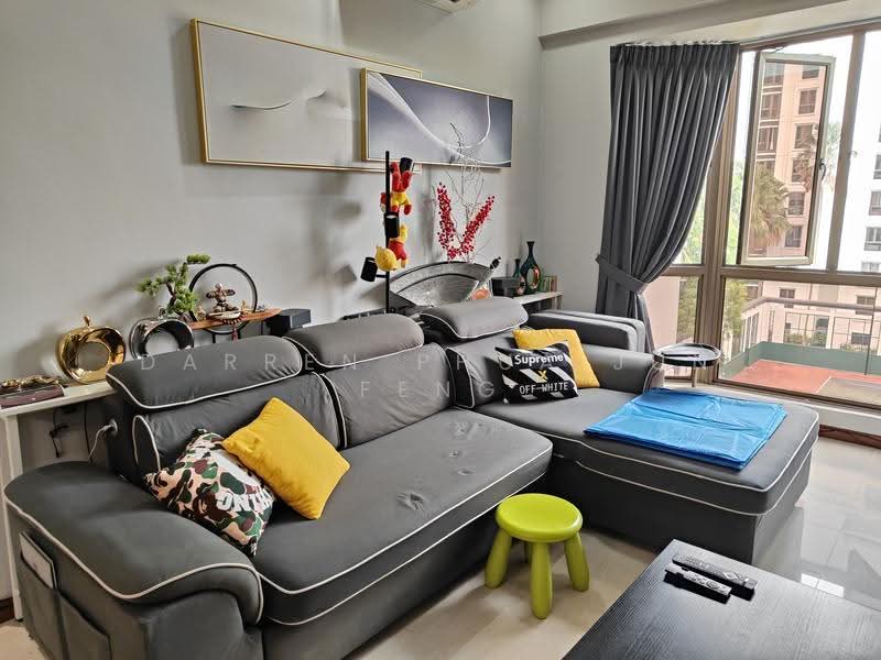 Parkview Apartments, 1 Bukit Batok Street 25, Dairy Farm / Bukit Panjang / Choa Chu Kang, 3 Bedrooms, 1,120 sqft, Apartment For Sale, by Darren Phua Jun Feng, 500271365 - Living Room - PropertyGuru.com.sg