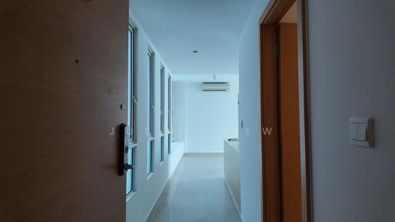 Parc Emily, 7 Mount Emily Road, Orchard / River Valley, 2 Bedrooms, 1,012 sqft, Condominium For Sale, by Justin Yew, 500271366 - Entrance - PropertyGuru.com.sg