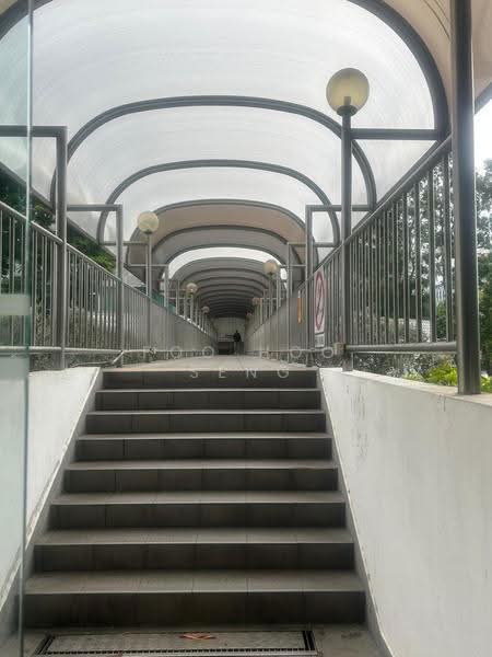 Furama City Centre, 60 Eu Tong Sen Street, Boat Quay / Raffles Place / Marina, 441 sqft, Other Retail For Rent, by Foo Hoo Seng, 500271370 - Exterior - CommercialGuru.com.sg