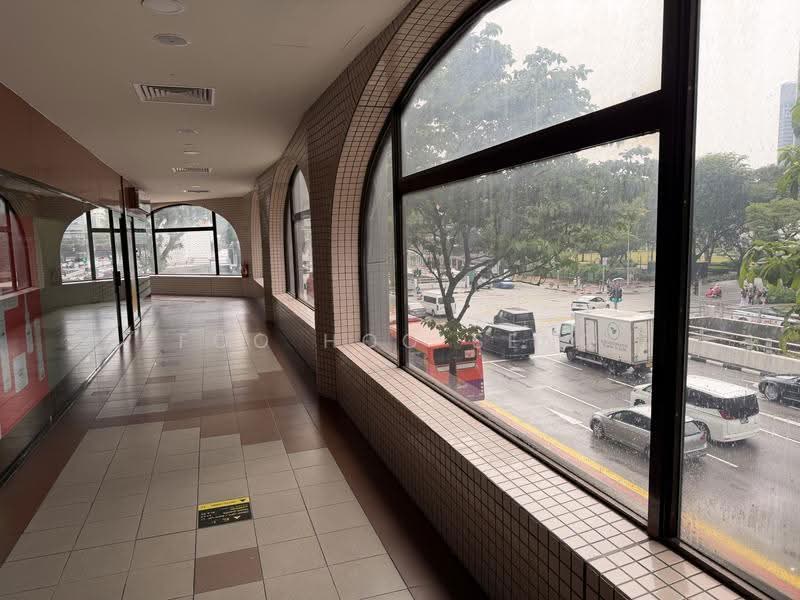 Furama City Centre, 60 Eu Tong Sen Street, Boat Quay / Raffles Place / Marina, 441 sqft, Other Retail For Rent, by Foo Hoo Seng, 500271370 - Corridor - CommercialGuru.com.sg