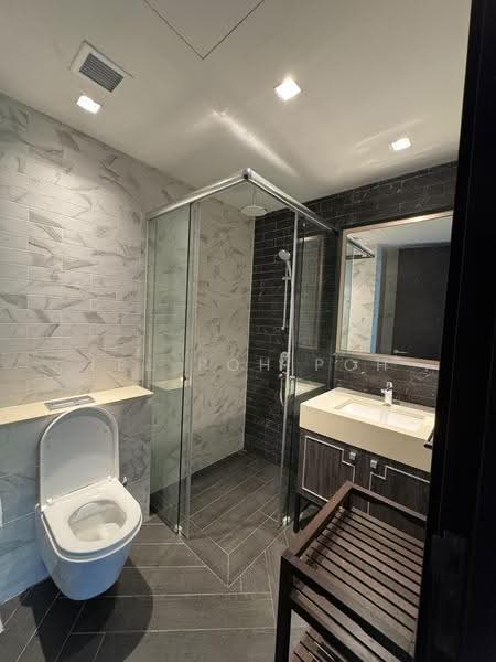 Mayfair Gardens, 16 Rifle Range Road, Clementi Park / Upper Bukit Timah, 2 Bedrooms, 797 sqft, Condominium For Rent, by Lee Poh Poh, 500271371 - Bathroom - PropertyGuru.com.sg