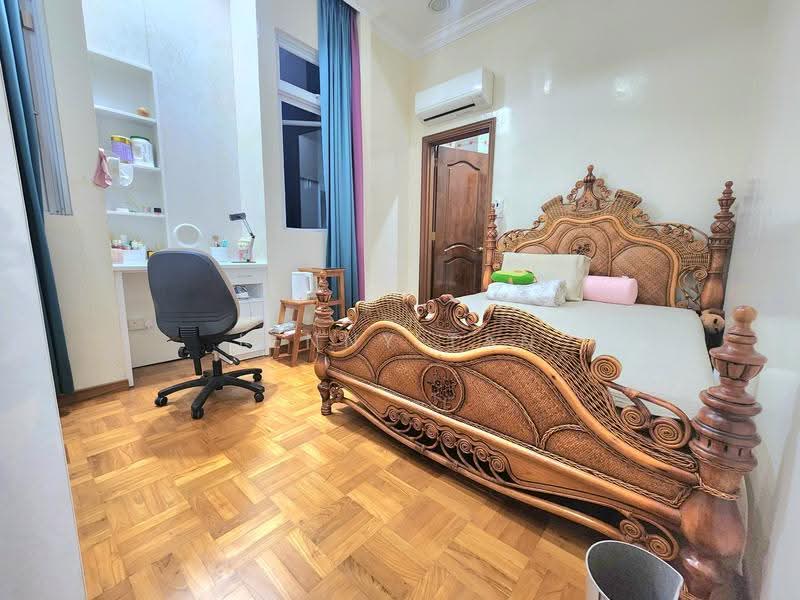 Opera Estate, Jalan Bangsawan, East Coast / Marine Parade, Room Rental, 300 sqft, Terraced House For Rent, by Lenny Tan, 500271375 - Bedroom - PropertyGuru.com.sg