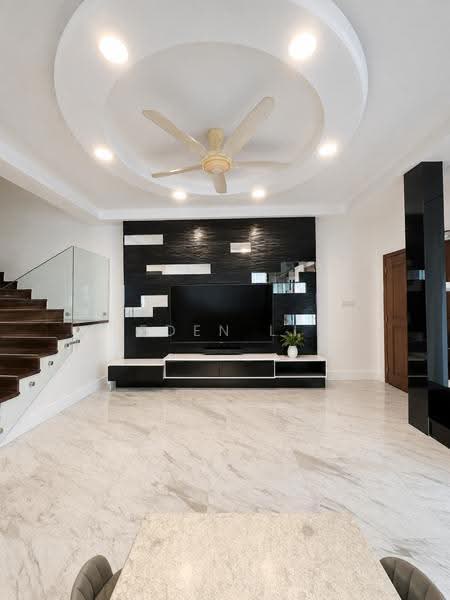 Sembawang Villas, Sembawang Villas, Sembawang / Yishun, 5 Bedrooms, 4,000 sqft, Semi-Detached House For Sale, by Eden Li, 500271377 - PropertyGuru.com.sg