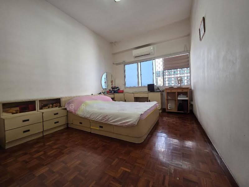Sing Lian Building, 386 Changi Road, Eunos / Geylang / Paya Lebar, 4 Bedrooms, 2,045 sqft, Apartment For Sale, by Gracia Lee, 500271384 - PropertyGuru.com.sg
