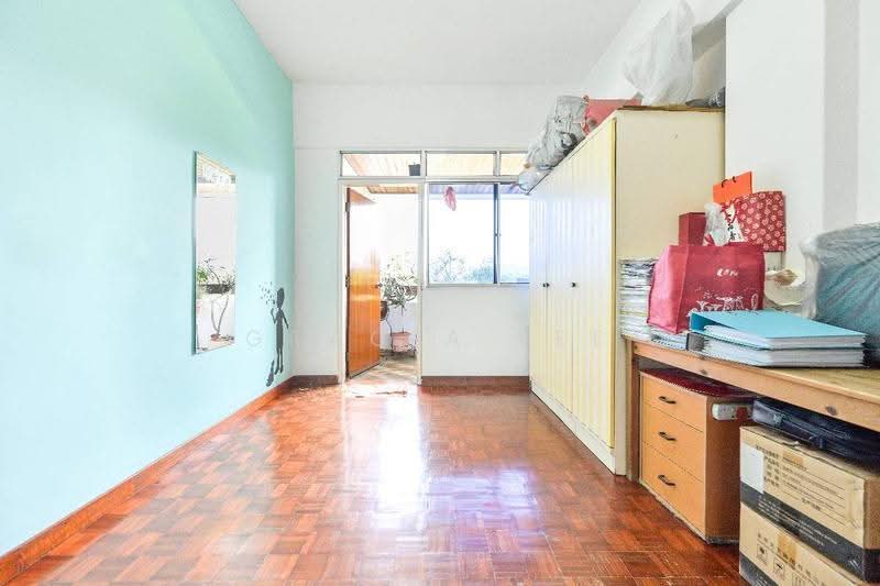 Sing Lian Building, 386 Changi Road, Eunos / Geylang / Paya Lebar, 4 Bedrooms, 2,045 sqft, Apartment For Sale, by Gracia Lee, 500271384 - PropertyGuru.com.sg