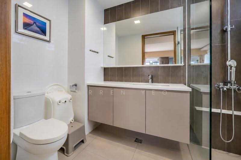 CityLife @ Tampines, Pasir Ris / Tampines, 3 Bedrooms, 1,195 sqft, Condominium For Sale, by Darren Yeo, 500271406 - Master Bathroom - PropertyGuru.com.sg