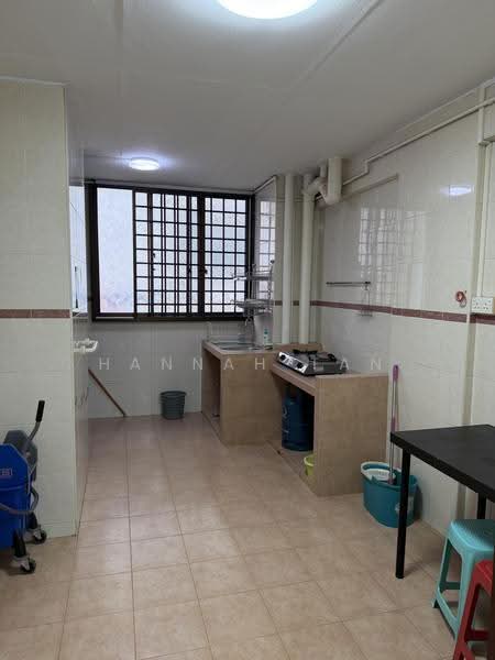 306 Serangoon Avenue 2, 306 Serangoon Avenue 2, Hougang / Punggol / Sengkang, 2 Bedrooms, 700 sqft, HDB Flat For Rent, by Hannah Tan, 500271412 - Kitchen - PropertyGuru.com.sg