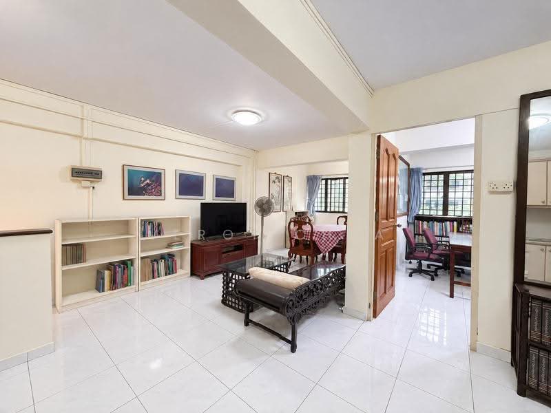 308 Clementi Avenue 4, 308 Clementi Avenue 4, Buona Vista / West Coast / Clementi New Town, 3 Bedrooms, 721 sqft, HDB Flat For Rent, by Veroy Chua, 500271419 - Living Room - PropertyGuru.com.sg