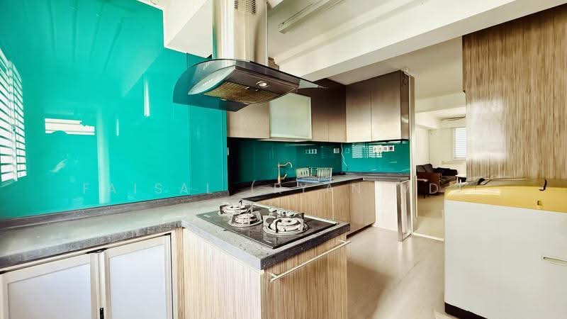 2 Tanjong Pagar Plaza, 2 Tanjong Pagar Plaza, Chinatown / Tanjong Pagar, 2 Bedrooms, 635 sqft, HDB Flat For Sale, by Faisal (Ryan MD), 500271421 - Kitchen - PropertyGuru.com.sg
