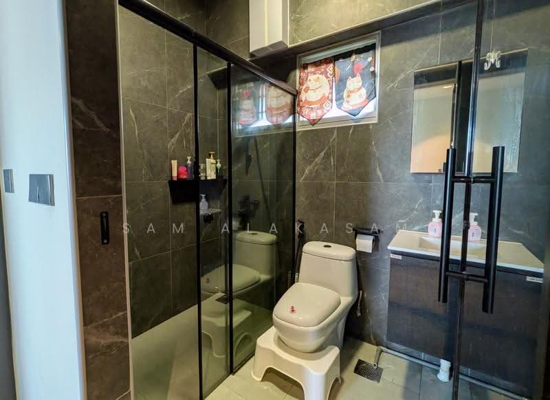 442C Fajar Road, 442C Fajar Road, Dairy Farm / Bukit Panjang / Choa Chu Kang, 3 Bedrooms, 1,001 sqft, HDB Flat For Sale, by Sam Alakasam, 500271432 - Bathroom - PropertyGuru.com.sg