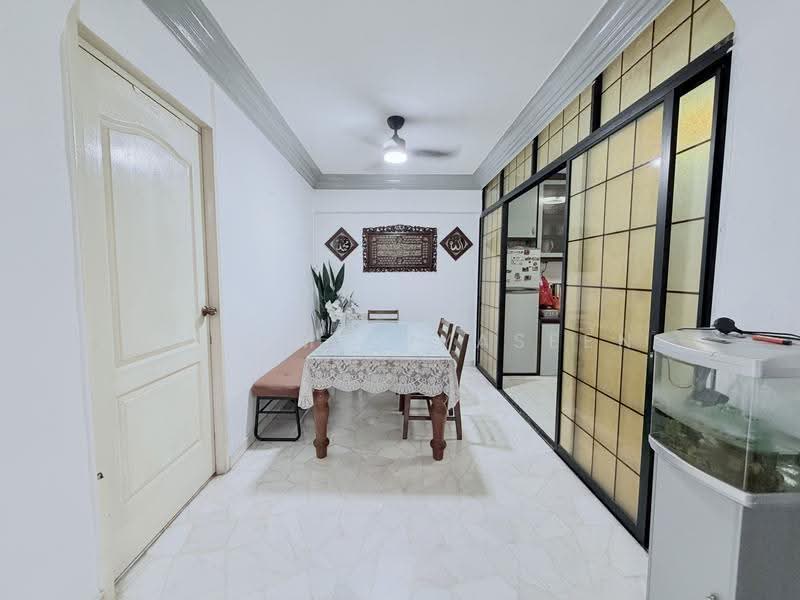 535 Hougang Street 52, 535 Hougang Street 52, Hougang / Punggol / Sengkang, 3 Bedrooms, 1,216 sqft, HDB Flat For Sale, by Mohamed Yaseen, 500271435 - Dining Room - PropertyGuru.com.sg