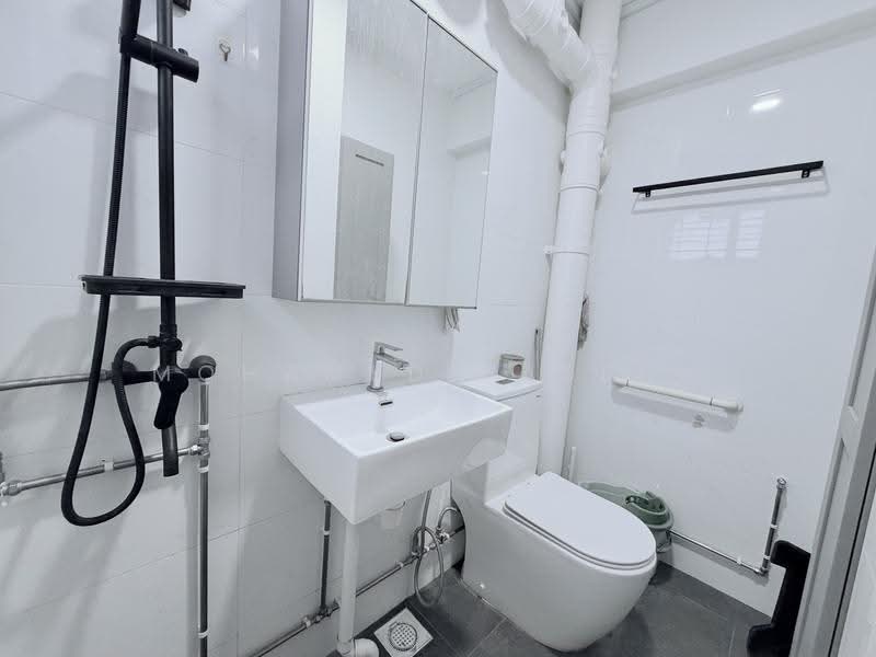 535 Hougang Street 52, 535 Hougang Street 52, Hougang / Punggol / Sengkang, 3 Bedrooms, 1,216 sqft, HDB Flat For Sale, by Mohamed Yaseen, 500271435 - Bathroom - PropertyGuru.com.sg