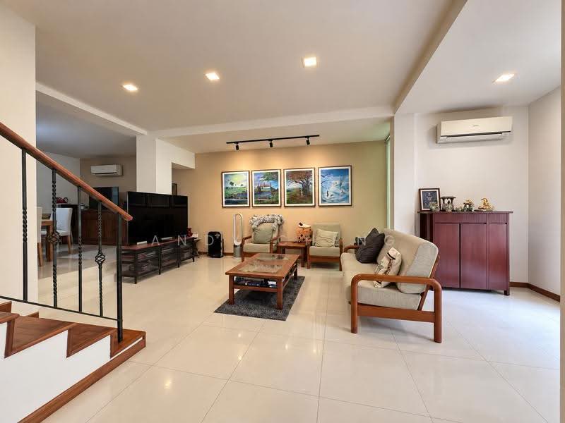 โ
๐๐ฎ๐ป๐ฑ๐ฒ๐ฑ ๐๐
๐ฐ๐ฒ๐น๐น๐ฒ๐ป๐ฐ๐ฒ โ
Sunset Way | Nan Hua Primary | Corner Terrace For Rebuild, Sunset Way | Sunset Square | Sunset Heights, Clementi Park / Upper Bukit Timah, 3 Bedrooms, 3,500 sqft, Corner Terrace For Sale, by Andy Cheng, 500271443 - Living Room - PropertyGuru.com.sg