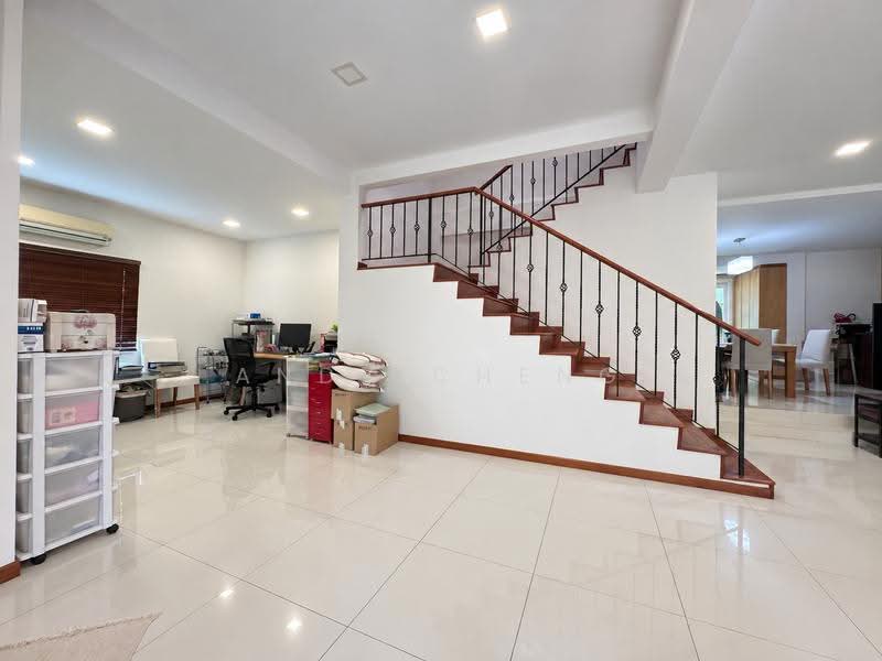 โ
๐๐ฎ๐ป๐ฑ๐ฒ๐ฑ ๐๐
๐ฐ๐ฒ๐น๐น๐ฒ๐ป๐ฐ๐ฒ โ
Sunset Way | Nan Hua Primary | Corner Terrace For Rebuild, Sunset Way | Sunset Square | Sunset Heights, Clementi Park / Upper Bukit Timah, 3 Bedrooms, 3,500 sqft, Corner Terrace For Sale, by Andy Cheng, 500271443 - Study - PropertyGuru.com.sg