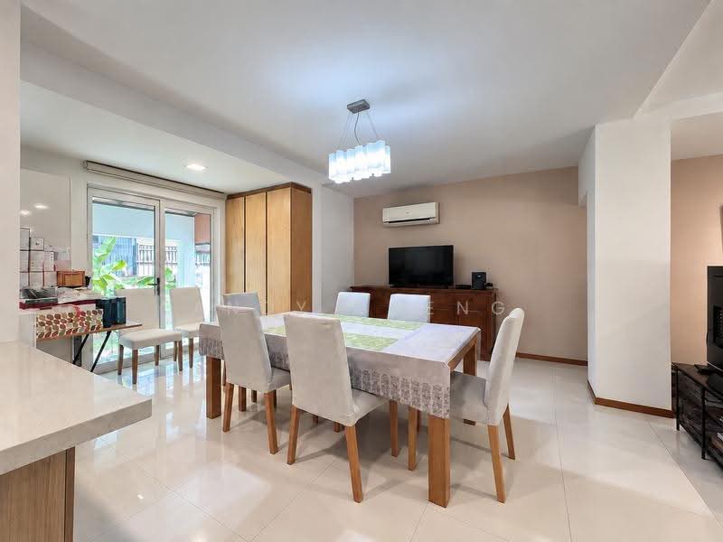 โ
๐๐ฎ๐ป๐ฑ๐ฒ๐ฑ ๐๐
๐ฐ๐ฒ๐น๐น๐ฒ๐ป๐ฐ๐ฒ โ
Sunset Way | Nan Hua Primary | Corner Terrace For Rebuild, Sunset Way | Sunset Square | Sunset Heights, Clementi Park / Upper Bukit Timah, 3 Bedrooms, 3,500 sqft, Corner Terrace For Sale, by Andy Cheng, 500271443 - Dining Room - PropertyGuru.com.sg