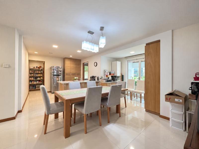 โ
๐๐ฎ๐ป๐ฑ๐ฒ๐ฑ ๐๐
๐ฐ๐ฒ๐น๐น๐ฒ๐ป๐ฐ๐ฒ โ
Sunset Way | Nan Hua Primary | Corner Terrace For Rebuild, Sunset Way | Sunset Square | Sunset Heights, Clementi Park / Upper Bukit Timah, 3 Bedrooms, 3,500 sqft, Corner Terrace For Sale, by Andy Cheng, 500271443 - Dining Room - PropertyGuru.com.sg