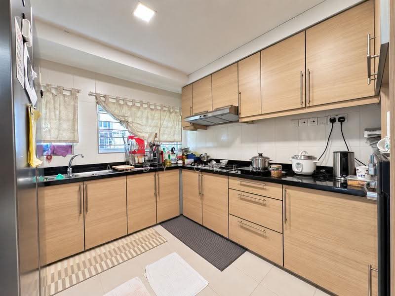 โ
๐๐ฎ๐ป๐ฑ๐ฒ๐ฑ ๐๐
๐ฐ๐ฒ๐น๐น๐ฒ๐ป๐ฐ๐ฒ โ
Sunset Way | Nan Hua Primary | Corner Terrace For Rebuild, Sunset Way | Sunset Square | Sunset Heights, Clementi Park / Upper Bukit Timah, 3 Bedrooms, 3,500 sqft, Corner Terrace For Sale, by Andy Cheng, 500271443 - Kitchen - PropertyGuru.com.sg