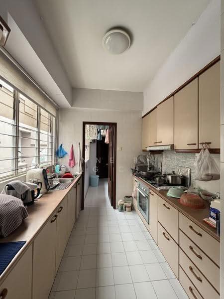 Castle Green, 483 Yio Chu Kang Road, Mandai / Upper Thomson, 3 Bedrooms, 1,151 sqft, Condominium For Sale, by Joanne Phui Fong Chen, 500271446 - Kitchen - PropertyGuru.com.sg