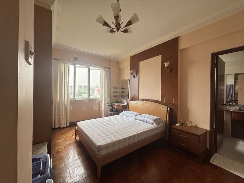 Castle Green, 483 Yio Chu Kang Road, Mandai / Upper Thomson, 3 Bedrooms, 1,151 sqft, Condominium For Sale, by Joanne Phui Fong Chen, 500271446 - Bedroom - PropertyGuru.com.sg