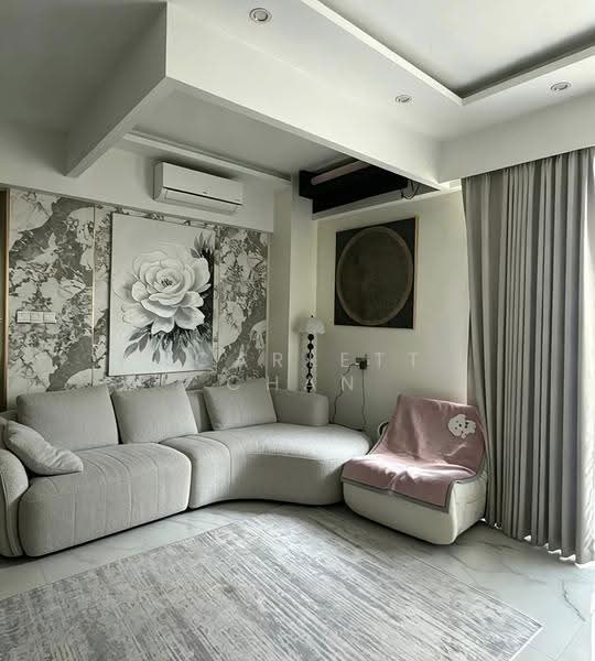 Palmwoods, 450 Upper Changi Road, Bedok / Upper East Coast, 2 Bedrooms, 1,033 sqft, Condominium For Sale, by Scarlett Chan, 500271448 - Living Room - PropertyGuru.com.sg
