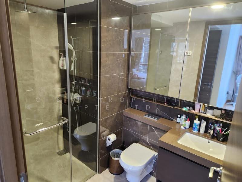 The Florence Residences, 89 Hougang Avenue 2, Hougang / Punggol / Sengkang, 4 Bedrooms, 1,283 sqft, Condominium For Sale, by SALLY, 500271452 - Bathroom - PropertyGuru.com.sg