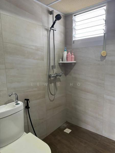 109A Canberra Walk, 109A Canberra Walk, Sembawang / Yishun, 2 Bedrooms, 742 sqft, HDB Flat For Sale, by Lewis Ho, 500271465 - Bathroom - PropertyGuru.com.sg