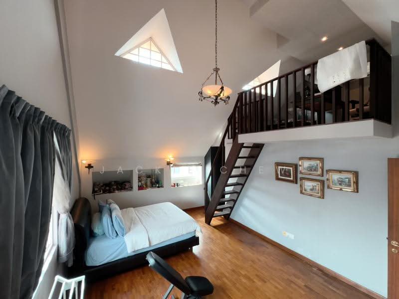 ★ GIANT ★ D19 Serangoon Gardens Estate, Brockhampton Drive, Burghley Drive, Cooling Close, Hougang / Punggol / Sengkang, 6 Bedrooms, 4,001 sqft, Semi-Detached House For Sale, by Jackie Chew, 500271469 - Bedroom - PropertyGuru.com.sg