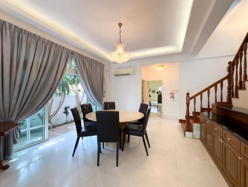 ★ GIANT ★ D19 Serangoon Gardens Estate, Brockhampton Drive, Burghley Drive, Cooling Close, Hougang / Punggol / Sengkang, 6 Bedrooms, 4,001 sqft, Semi-Detached House For Sale, by Jackie Chew, 500271469 - Dining Room - PropertyGuru.com.sg