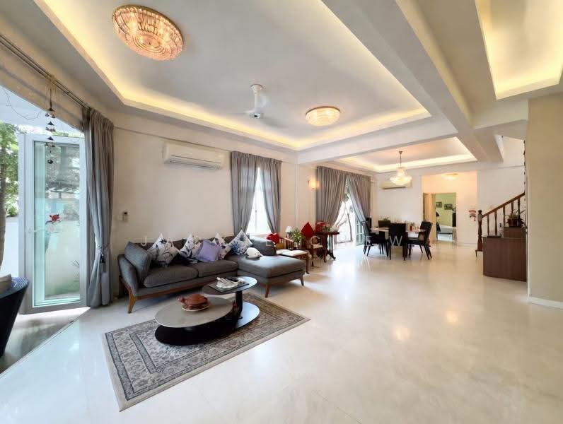 ★ GIANT ★ D19 Serangoon Gardens Estate, Brockhampton Drive, Burghley Drive, Cooling Close, Hougang / Punggol / Sengkang, 6 Bedrooms, 4,001 sqft, Semi-Detached House For Sale, by Jackie Chew, 500271469 - Living Room - PropertyGuru.com.sg