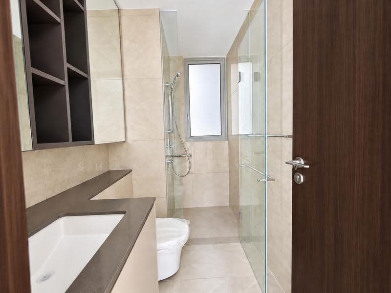 Grand Dunman, 16 Dunman Road, East Coast / Marine Parade, 3 Bedrooms, 926 sqft, Condominium For Sale, by Shaarlyn Yeow, 500271483 - Bathroom - PropertyGuru.com.sg