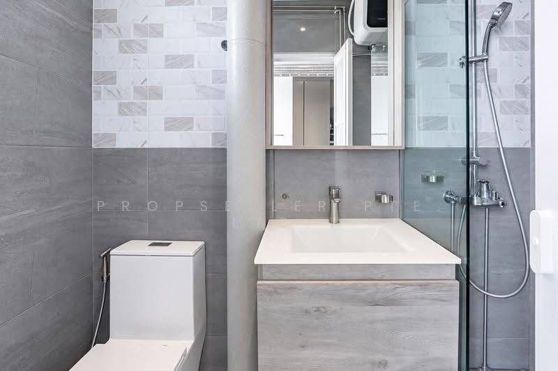 977 Jurong West Street 93, 977 Jurong West Street 93, Boon Lay / Jurong / Tuas, 3 Bedrooms, 1,302 sqft, HDB Flat For Sale, by ADNIX LIU, 500271501 - Bathroom - PropertyGuru.com.sg