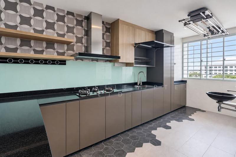 977 Jurong West Street 93, 977 Jurong West Street 93, Boon Lay / Jurong / Tuas, 3 Bedrooms, 1,302 sqft, HDB Flat For Sale, by ADNIX LIU, 500271501 - Kitchen - PropertyGuru.com.sg
