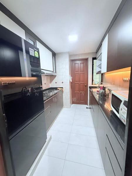 Simsville, 8 Geylang East Avenue 2, Eunos / Geylang / Paya Lebar, 2 Bedrooms, 980 sqft, Condominium For Rent, by Anthea Yeo 杨丽娇, 500271504 - Kitchen - PropertyGuru.com.sg