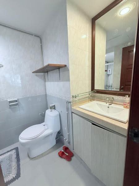 Simsville, 8 Geylang East Avenue 2, Eunos / Geylang / Paya Lebar, 2 Bedrooms, 980 sqft, Condominium For Rent, by Anthea Yeo 杨丽娇, 500271504 - Bathroom - PropertyGuru.com.sg
