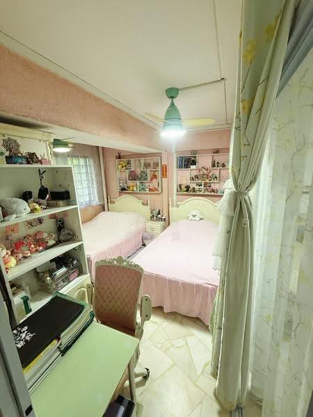 542 Woodlands Drive 16, 542 Woodlands Drive 16, Admiralty / Woodlands, 4 Bedrooms, 1,238 sqft, HDB Flat For Sale, by Richard Lee 李昌盛, 500271509 - Bedroom - PropertyGuru.com.sg