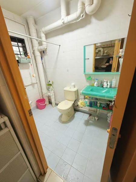 542 Woodlands Drive 16, 542 Woodlands Drive 16, Admiralty / Woodlands, 4 Bedrooms, 1,238 sqft, HDB Flat For Sale, by Richard Lee 李昌盛, 500271509 - Bathroom - PropertyGuru.com.sg