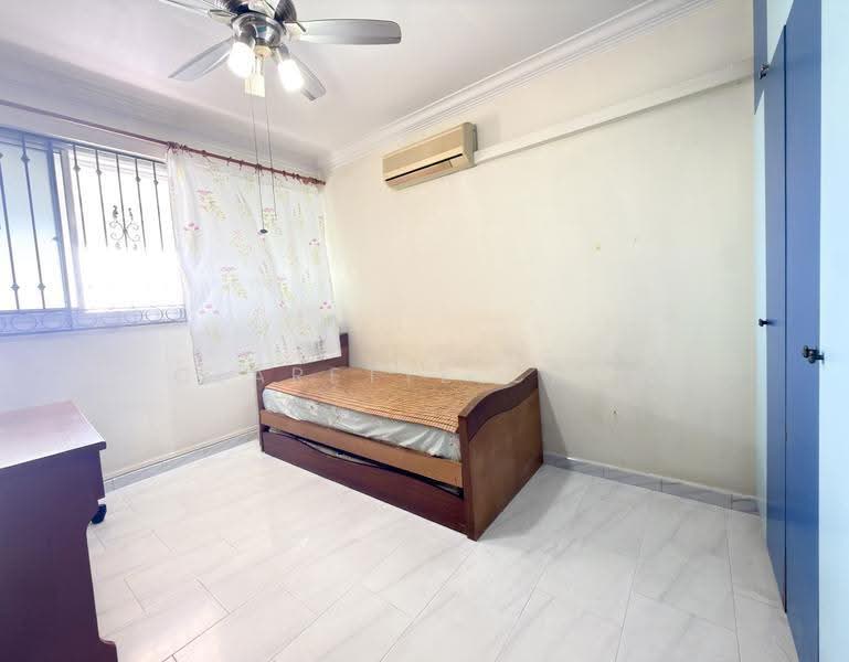 864 Yishun Avenue 4, 864 Yishun Avenue 4, Sembawang / Yishun, 3 Bedrooms, 1,119 sqft, HDB Flat For Sale, by Clarette Chua, 500271511 - Bedroom - PropertyGuru.com.sg