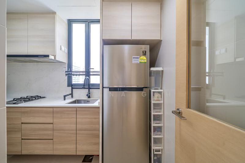 The Luxurie, 27 Compassvale Road, Hougang / Punggol / Sengkang, 2 Bedrooms, 775 sqft, Condominium For Sale, by Serena Goh, 500271516 - Kitchen - PropertyGuru.com.sg