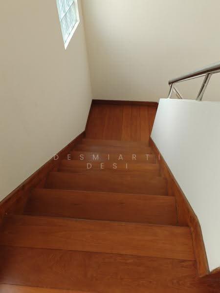6 BEDROOMS CORNER SEMI DETACHED 3 STOREY 4000SQFT, Jln Rimau of Eunos Road, Eunos / Geylang / Paya Lebar, 6 Bedrooms, 4,000 sqft, Semi-Detached House For Rent, by Desmiarti Desi, 500271519 - Interior - PropertyGuru.com.sg