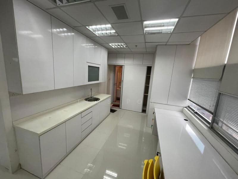 Wcega Tower, 21 Bukit Batok Crescent, Dairy Farm / Bukit Panjang / Choa Chu Kang, 1,184 sqft, Light Industrial (B1) For Sale, by Jess Poh, 500271527 - Interior - CommercialGuru.com.sg
